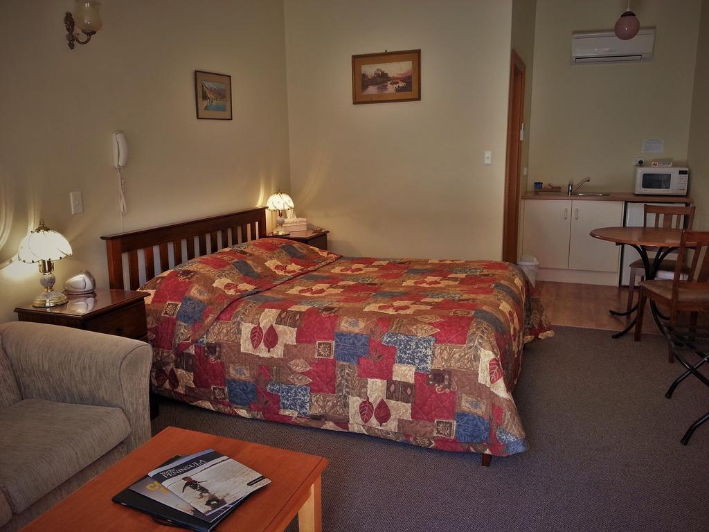 Sonbern Lodge Motel Wallaroo Room photo