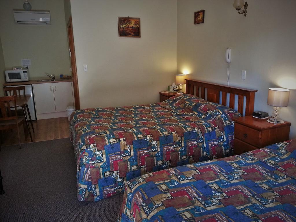 Sonbern Lodge Motel Wallaroo Room photo